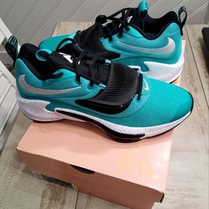 Nike ZOOM FREAK 3, Antetokounmpo NBA Superstar